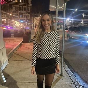 Meet your Posher, Jasmin